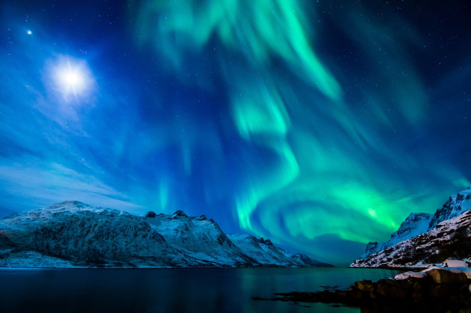 aurora borealis northern lights uk arctic nature night 2k