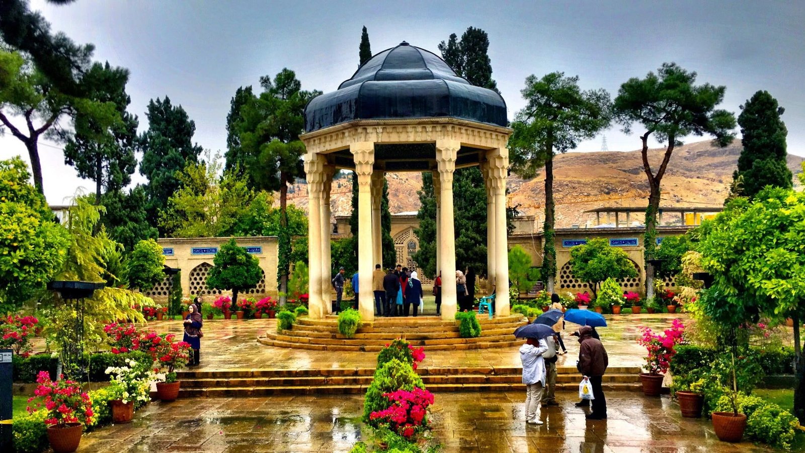 ran tomb nature landmark shiraz plant tree garden 2k