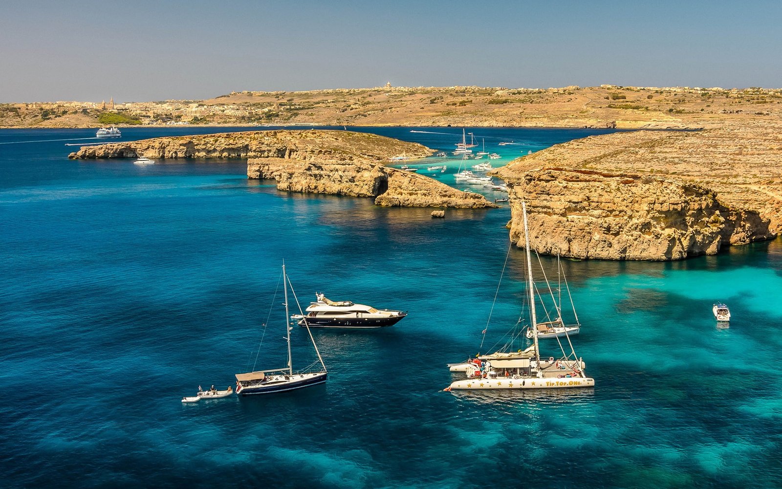 Malta scenery sea rocks yachts 2k