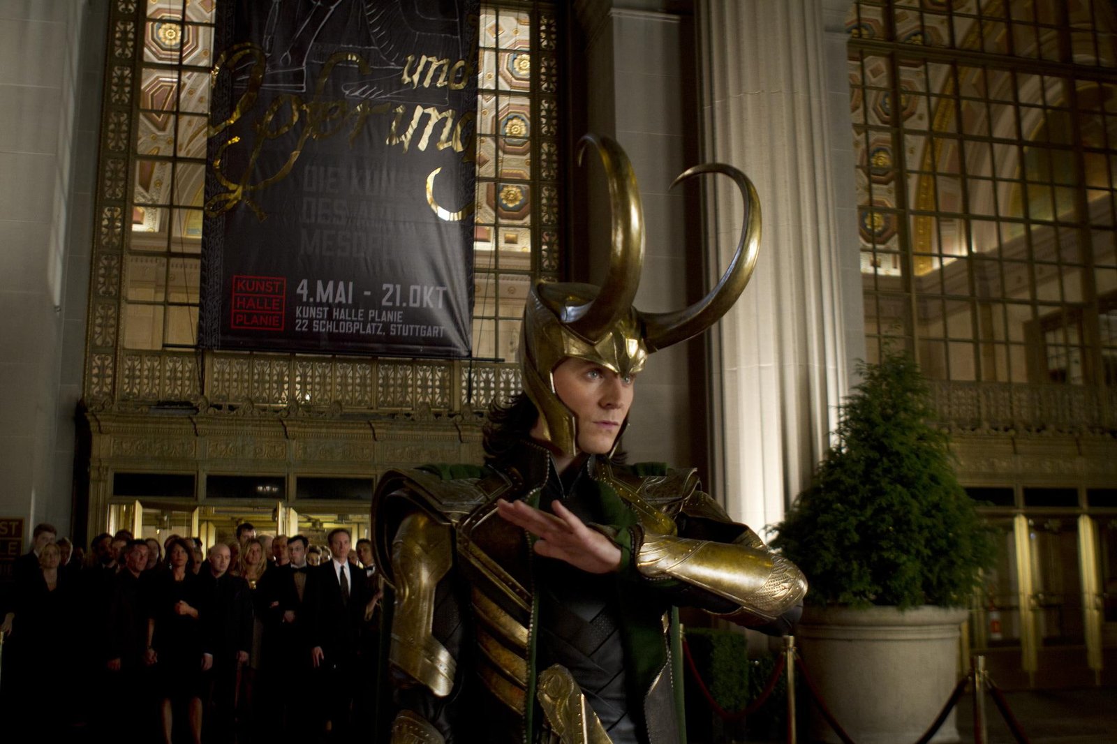 actor avengers comics hiddleston males men movies superhero 2k