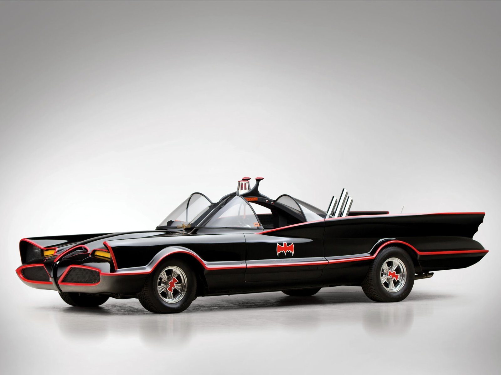 barris batman batmobile concept custum dark futura 2k