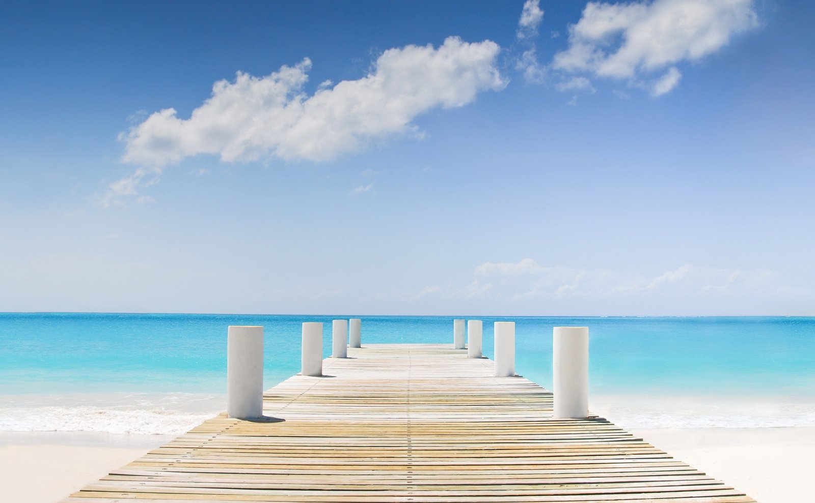 Beach Grace Bay Providenciales Turks and white seashore dock 2k 4k