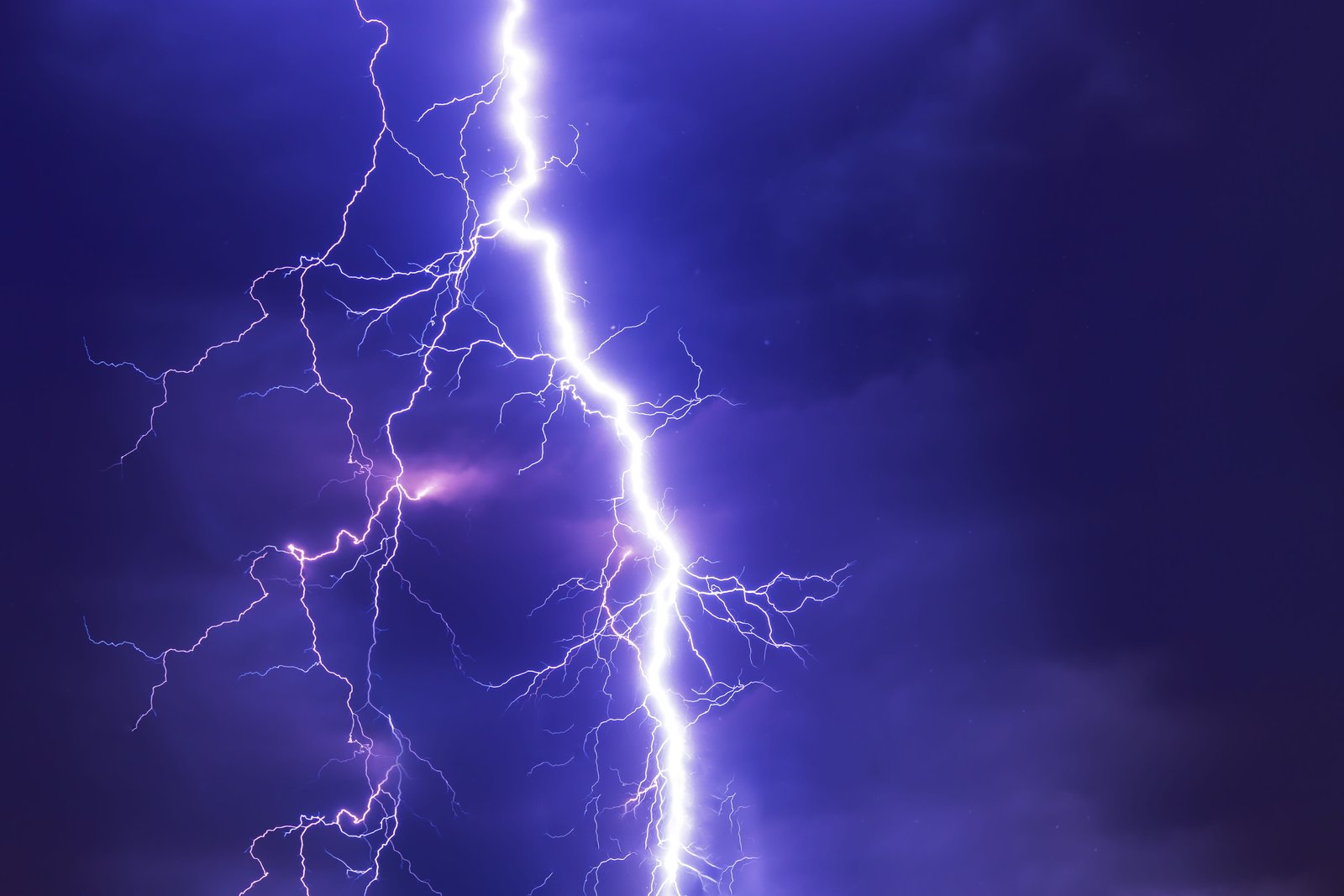 purple lightning flash thunderstorm super cell weather sky 2k 4k 5k