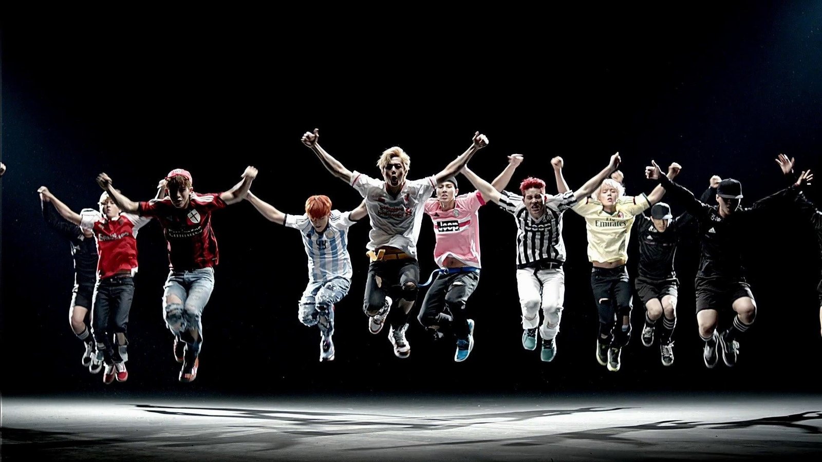 k pop korean kpop music performance human arm indoors 2k