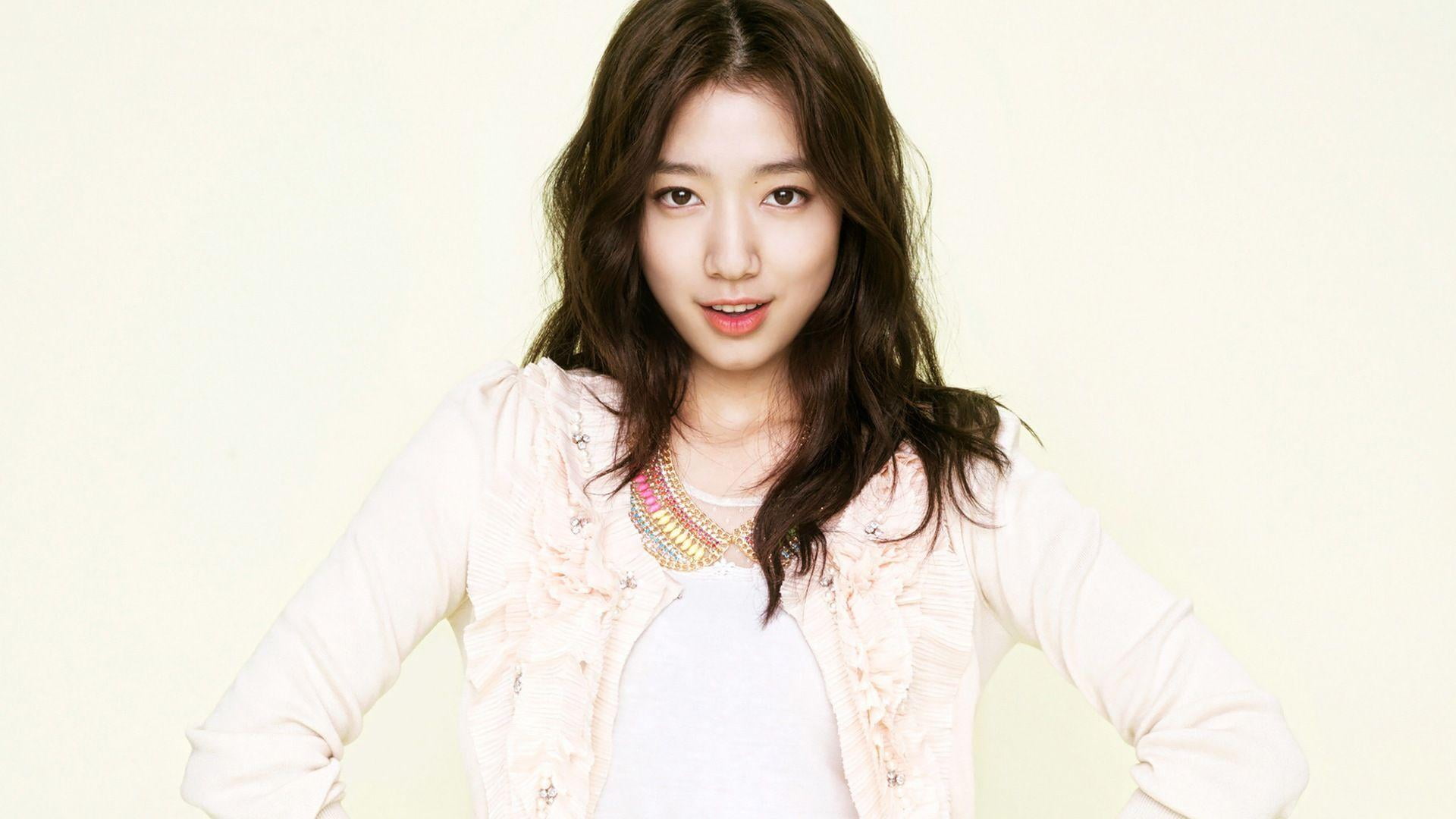 Park Shin hye korean women portrait looking at viewer K drama 2k