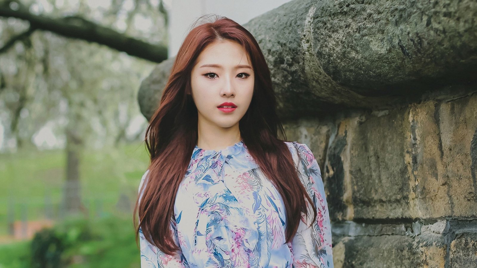 Music Loona Asian Brown Eyes Brunette K Pop Korean Lipstick 2k
