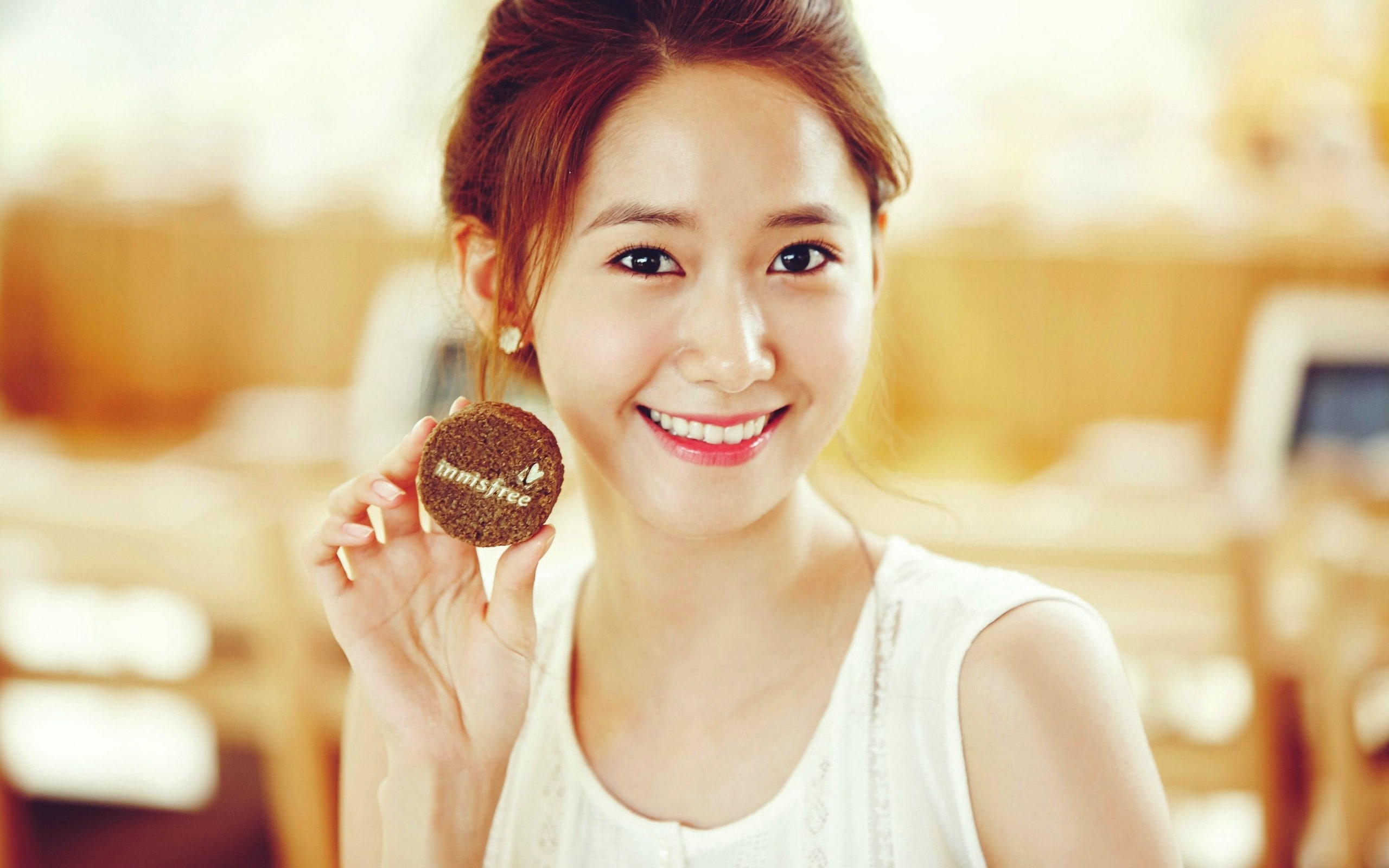 Yoona Korean Girls Generation HD Photo Wallpaper 1 smiling 2k