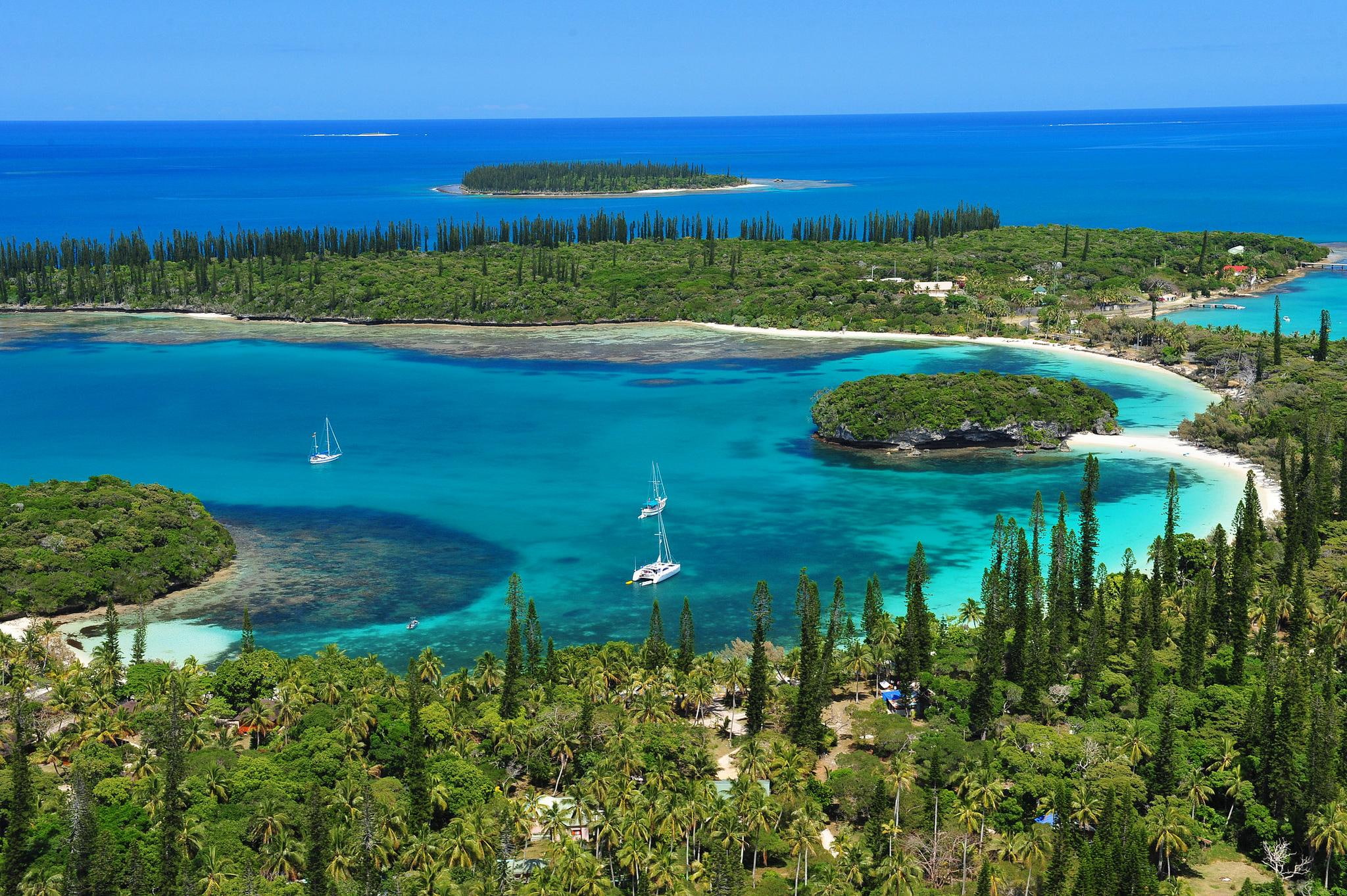 New Caledonia South Pacific pine tropical islands lagoon 2k