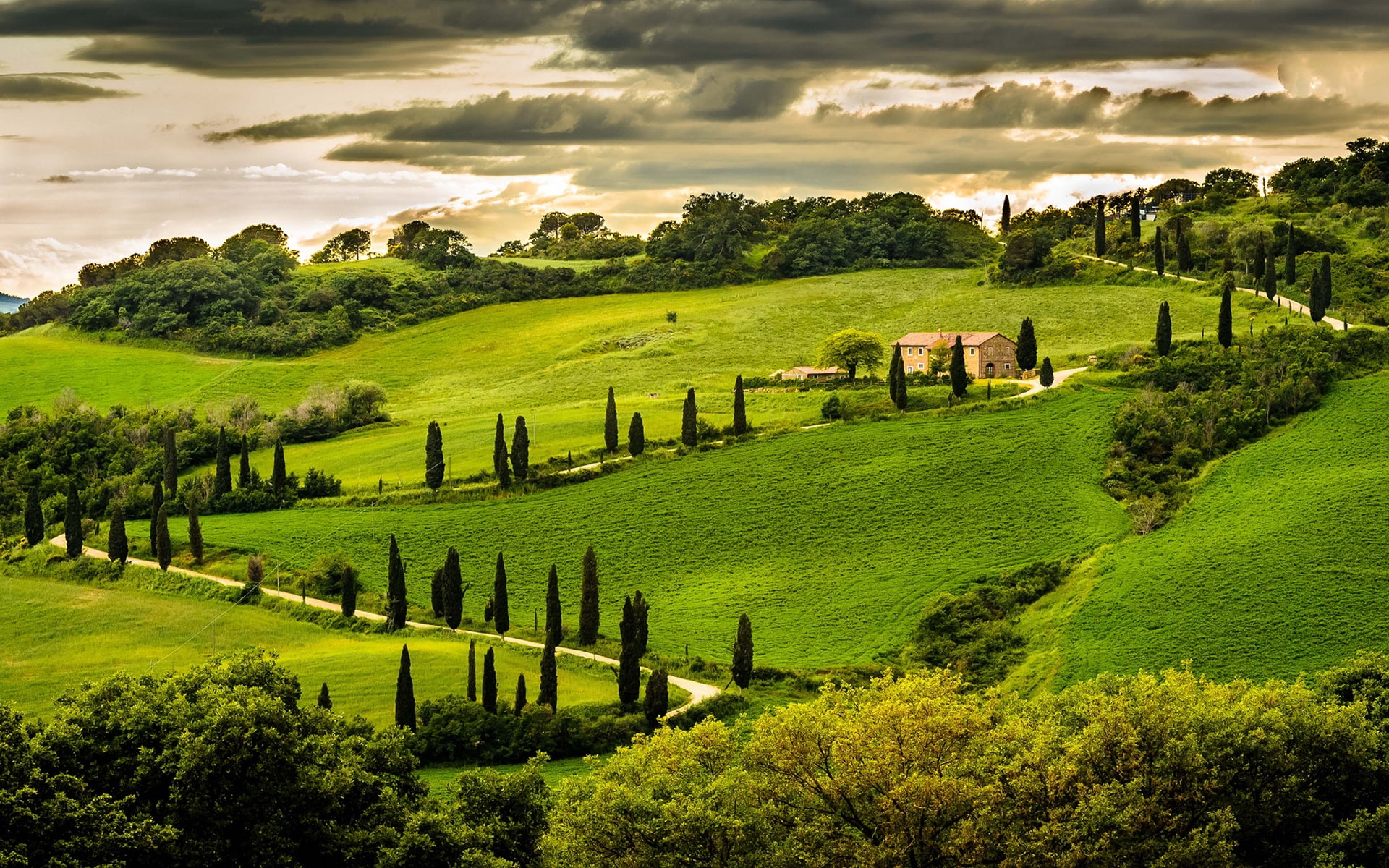 Umbria Italy nature landscape hill house trees green sky clouds field 2k