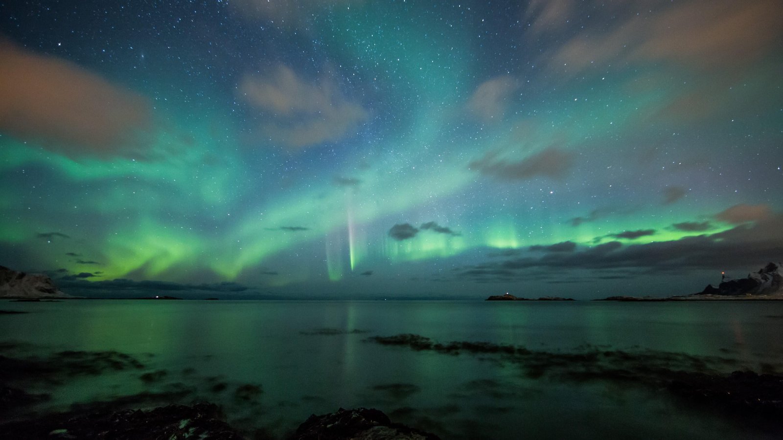 nature reflected north aurora landscape arctic phenomenon 2k 4k