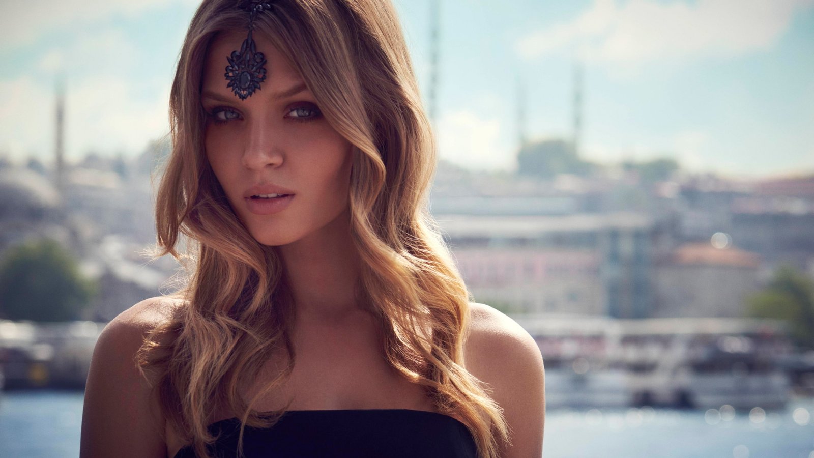 photo of woman s in beach Josephine Skriver wallpaper 2k 4k