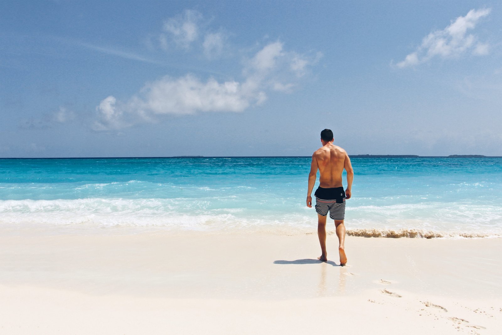 Man on Summer Beach travel coast hD Wallpaper holiday holidays 2k 4k 5k