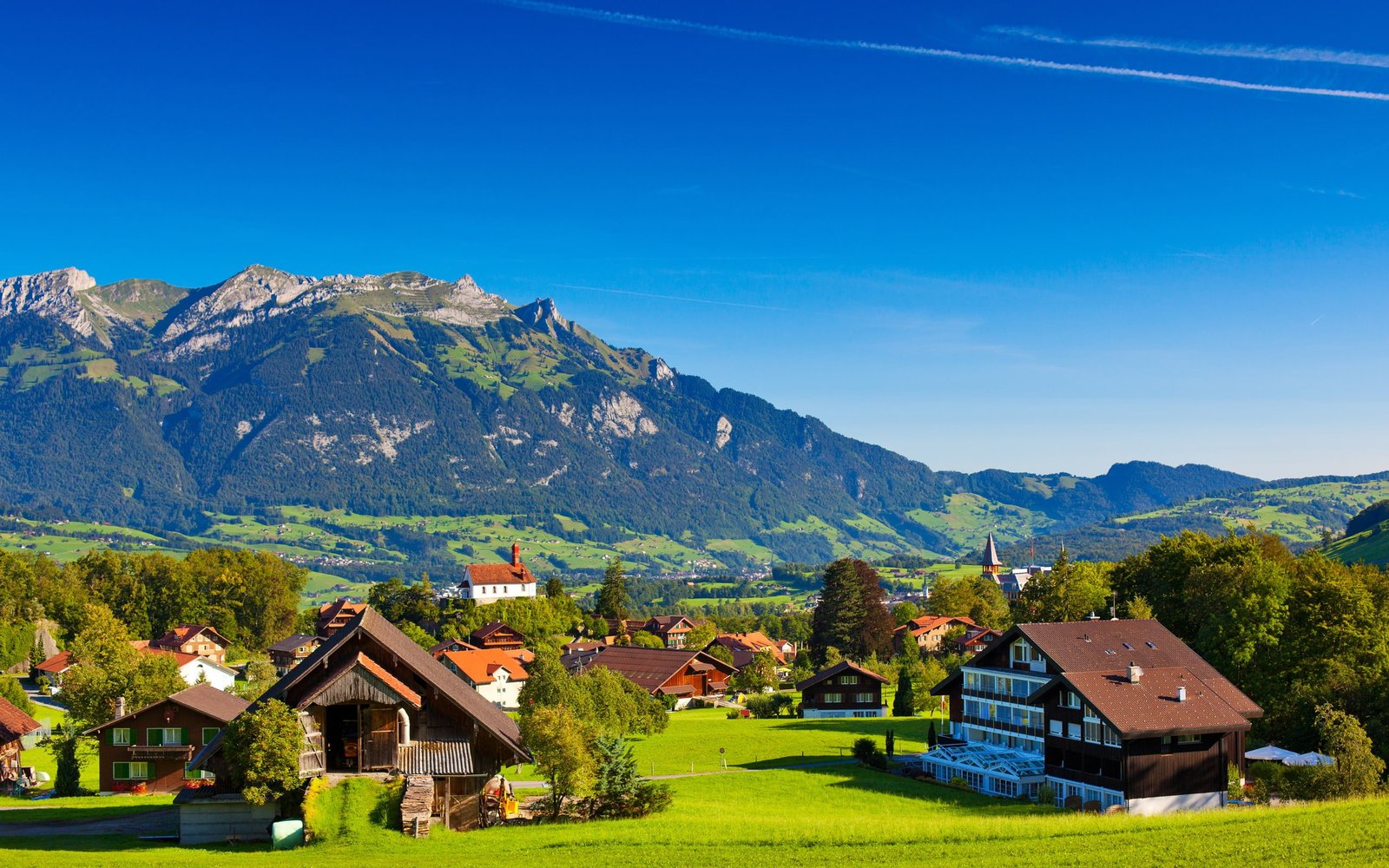 Switzerland Alps mountains summer nature greenery houses brown and gray wooden house 2k