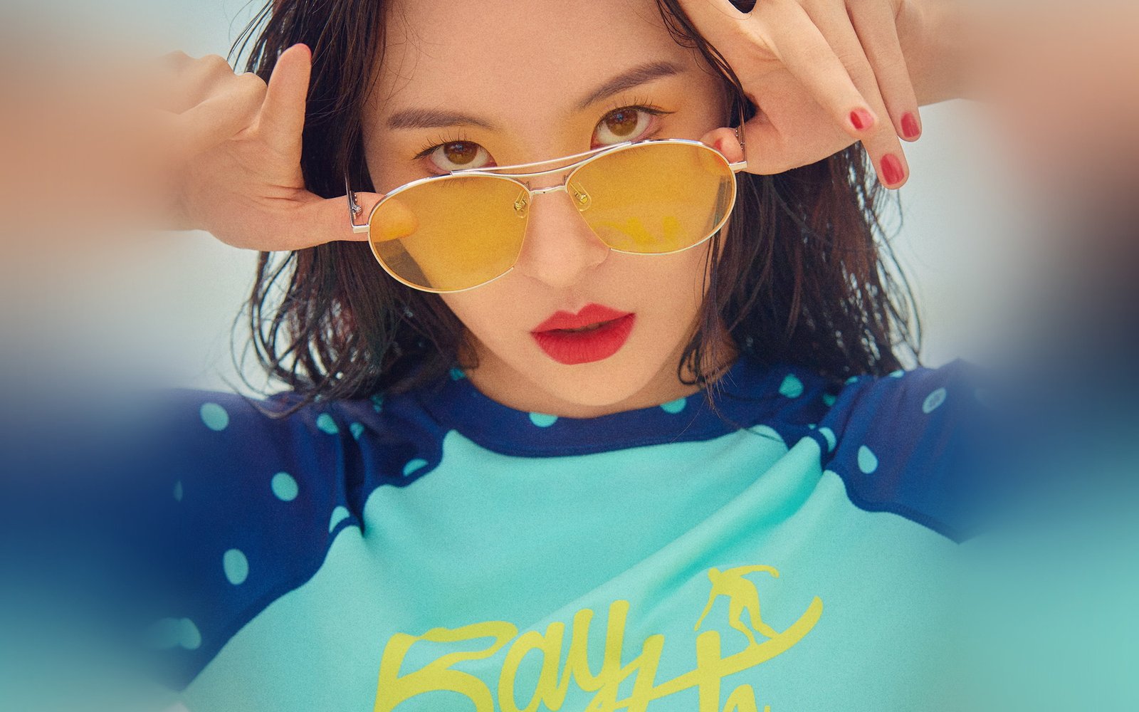 baywatch girl kpop sunmi summer beach portrait one person 2k 4k