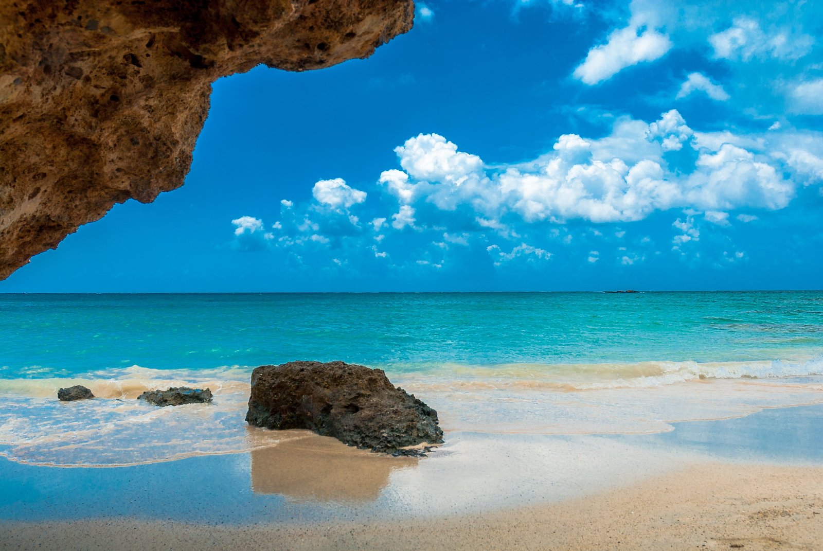 black rock on seashore crete the sun holidays elafonisi water 2k 4k
