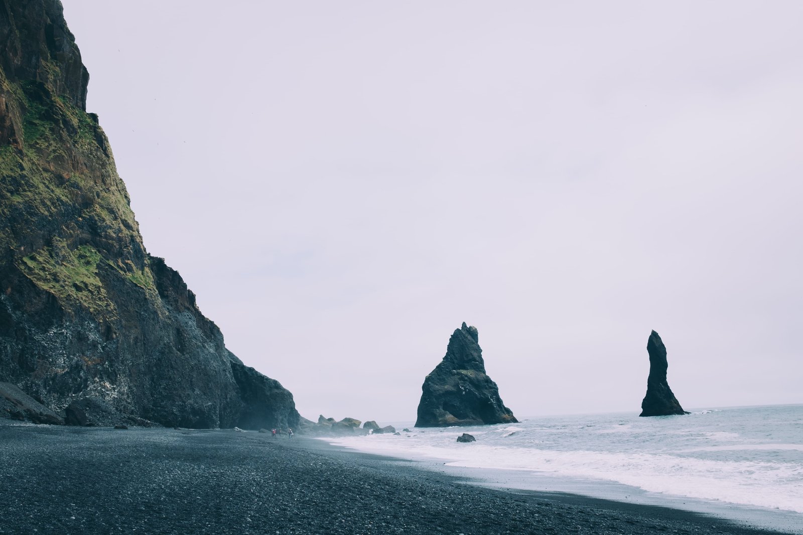 iceland reynisfjara black sand beach nature ocean landscape 2k 4k 5k