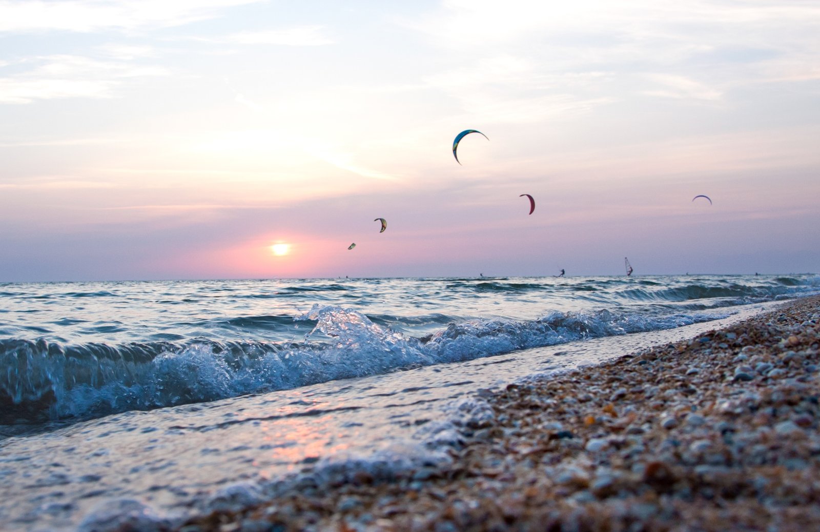 sea wave yeisk spray beach summer seascape tourism water 2k