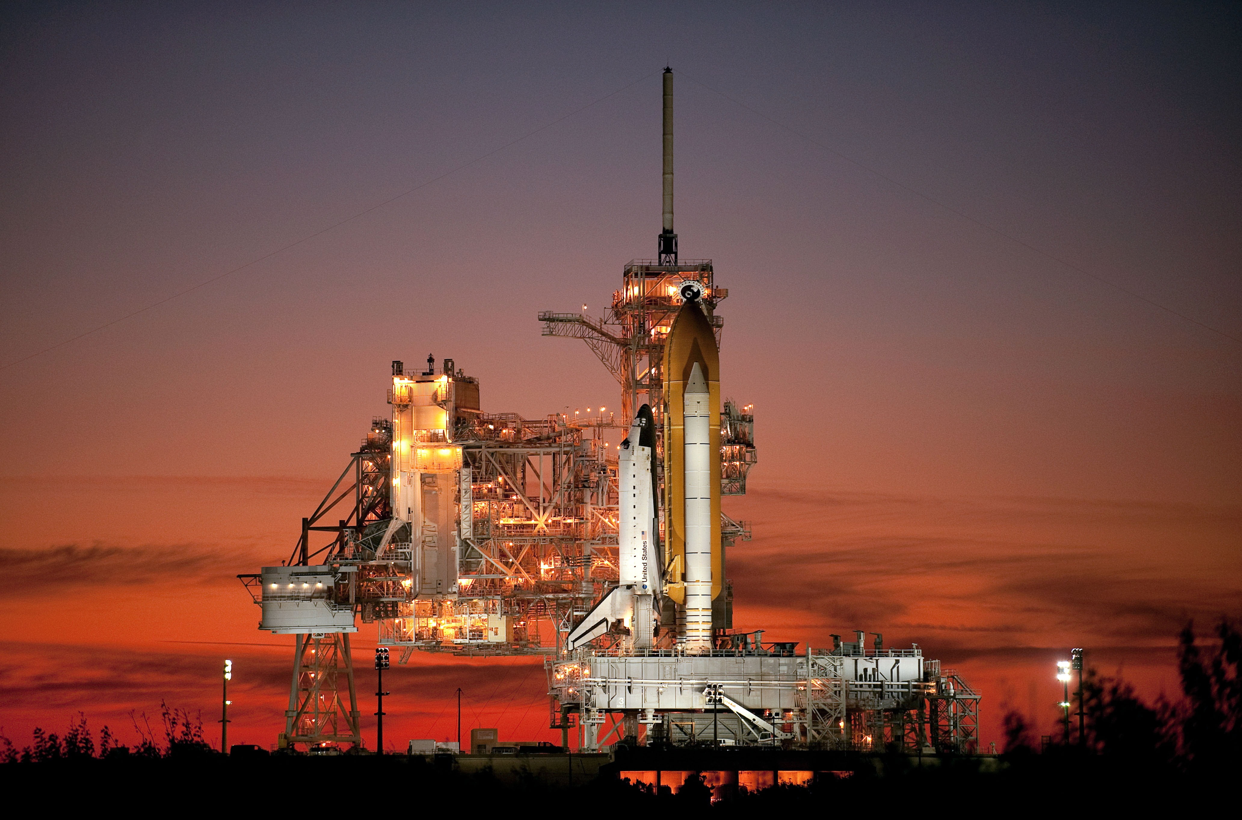 atlantis space shuttle rocket launch pad evening night sunset 2k 4k
