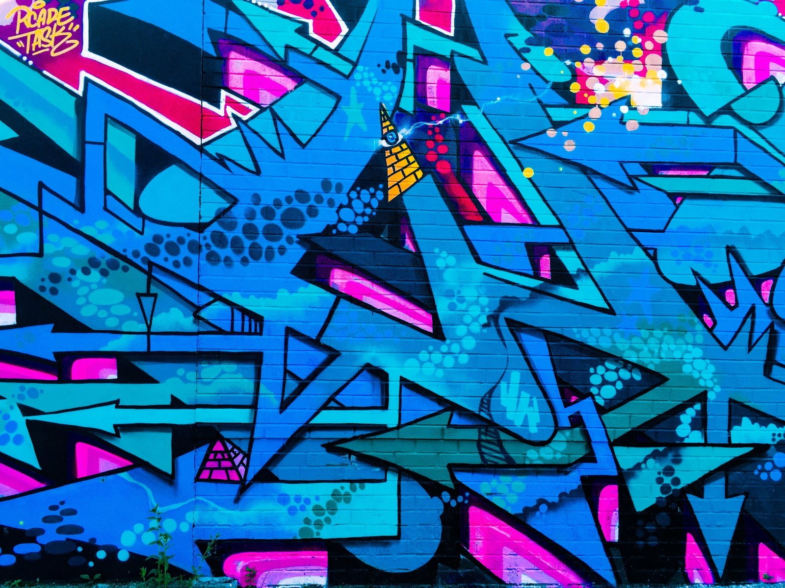 blue pink and black graffiti digital wallpaper street art 2k