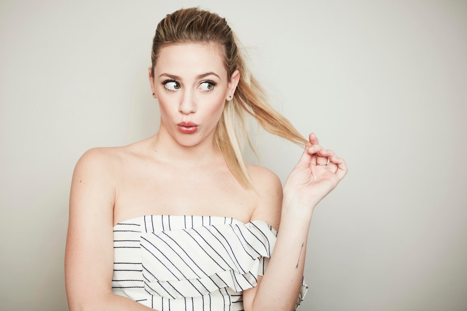 lili reinhart celebrities girls hd portrait 2k 4k 5k 8k