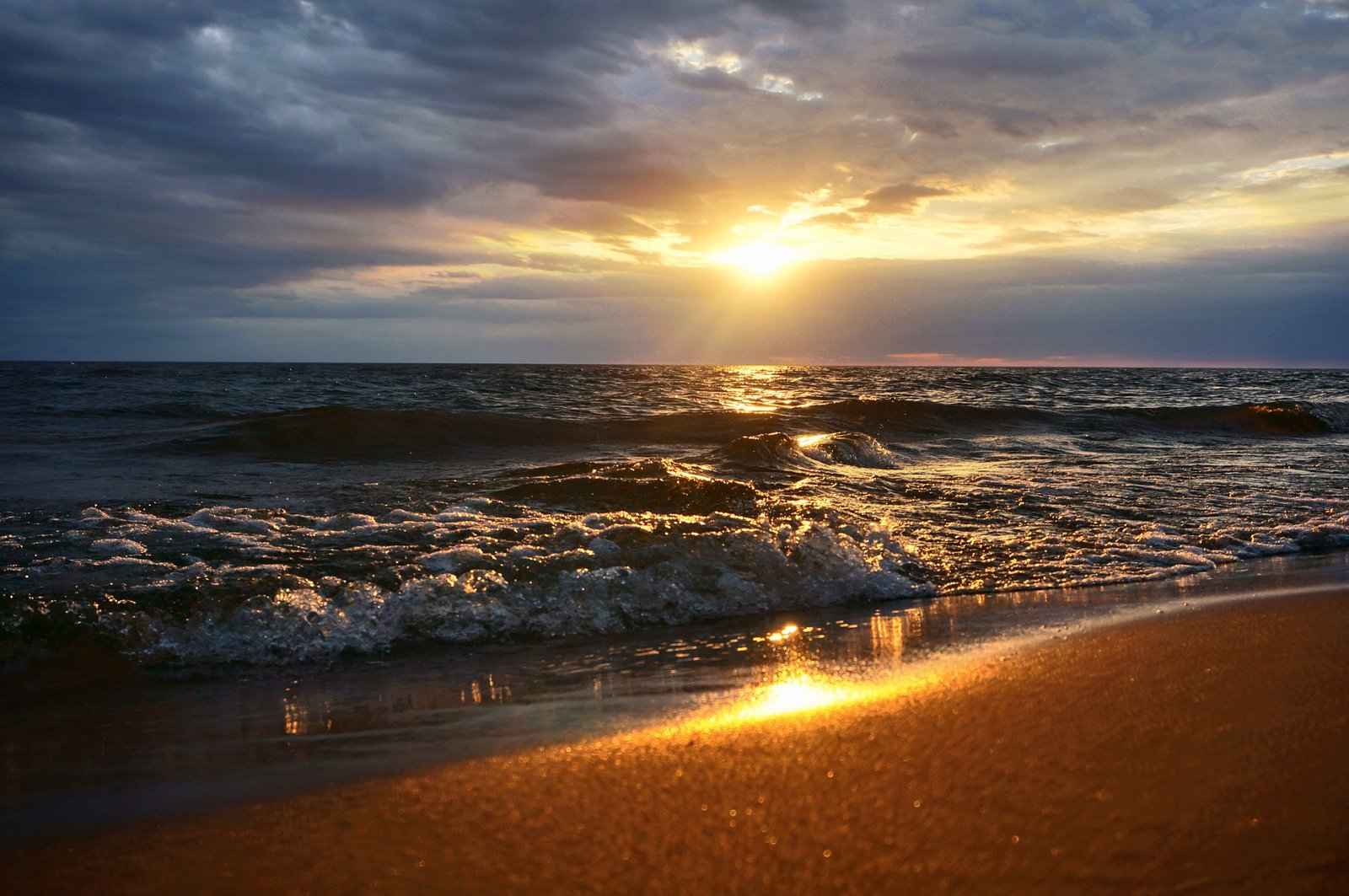 ocean wave during sunset lake michigan light on 2k 4k 5k
