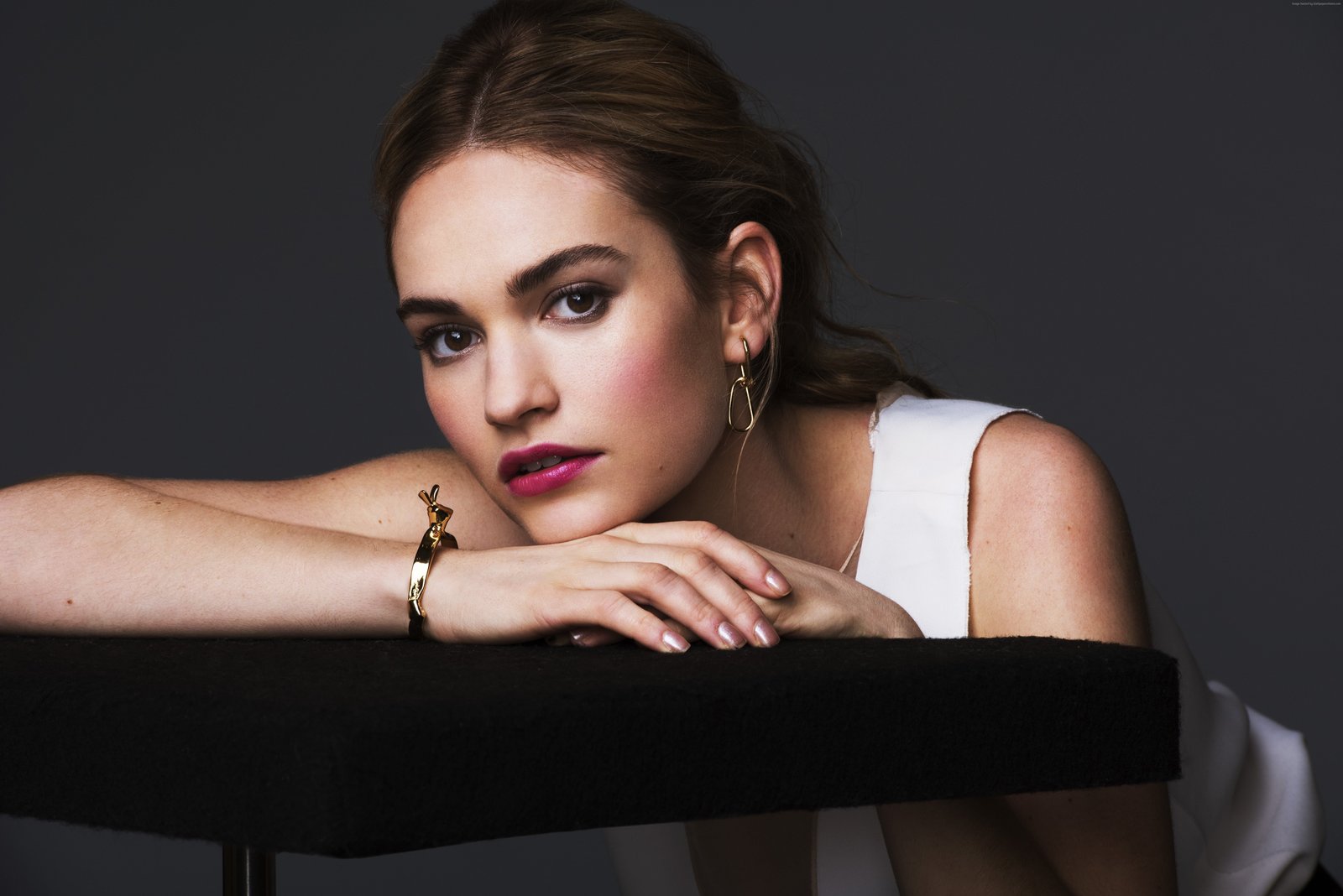 Lily James photo 2k 4k 5k