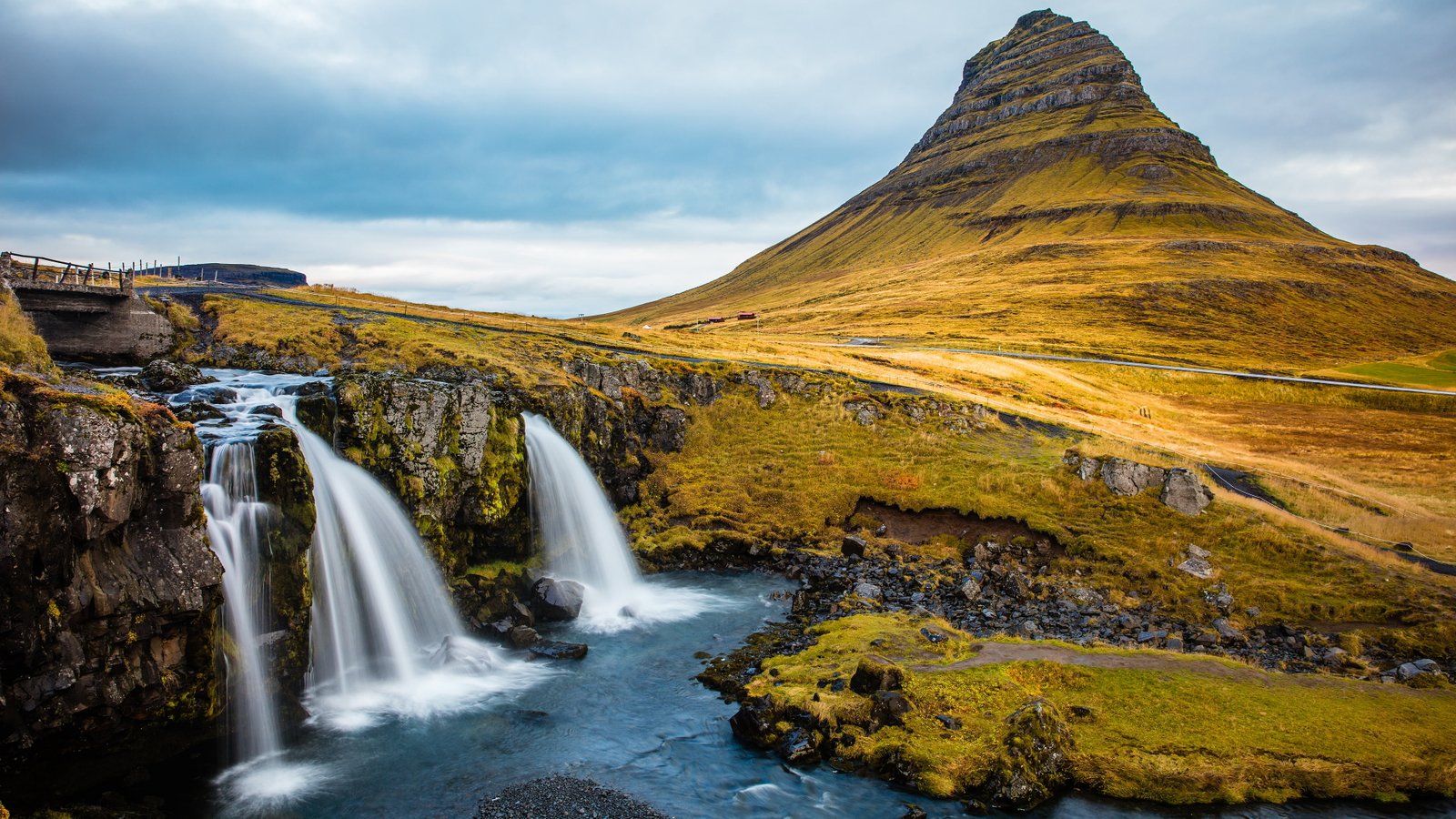 nature Iceland waterfall landscape 2k 4k