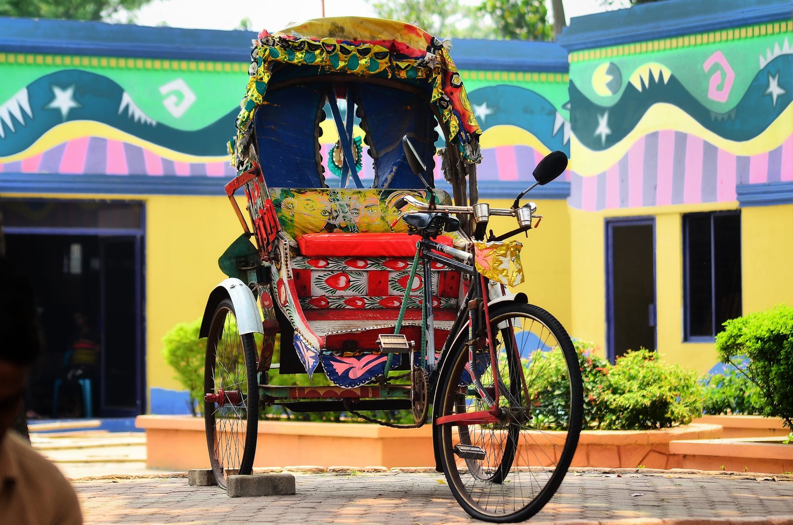 rickshaw vehicles cityscape bangladesh natural beautiful 2k 4k 5k