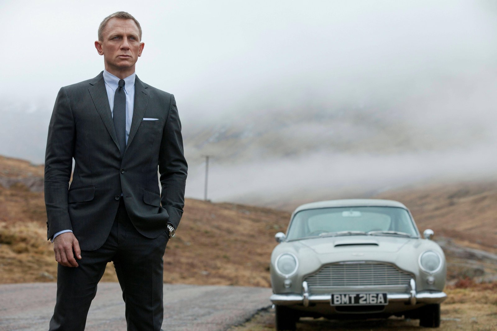 Daniel Craig James Bond actor men Aston Martin car 2k 4k 5k