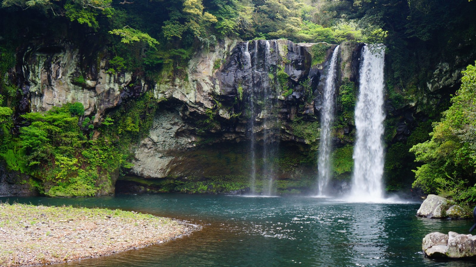 Jeju Island Cheonjiyeon Waterfall cheonjiyeon waterfall in jeju 2k 4k 5k