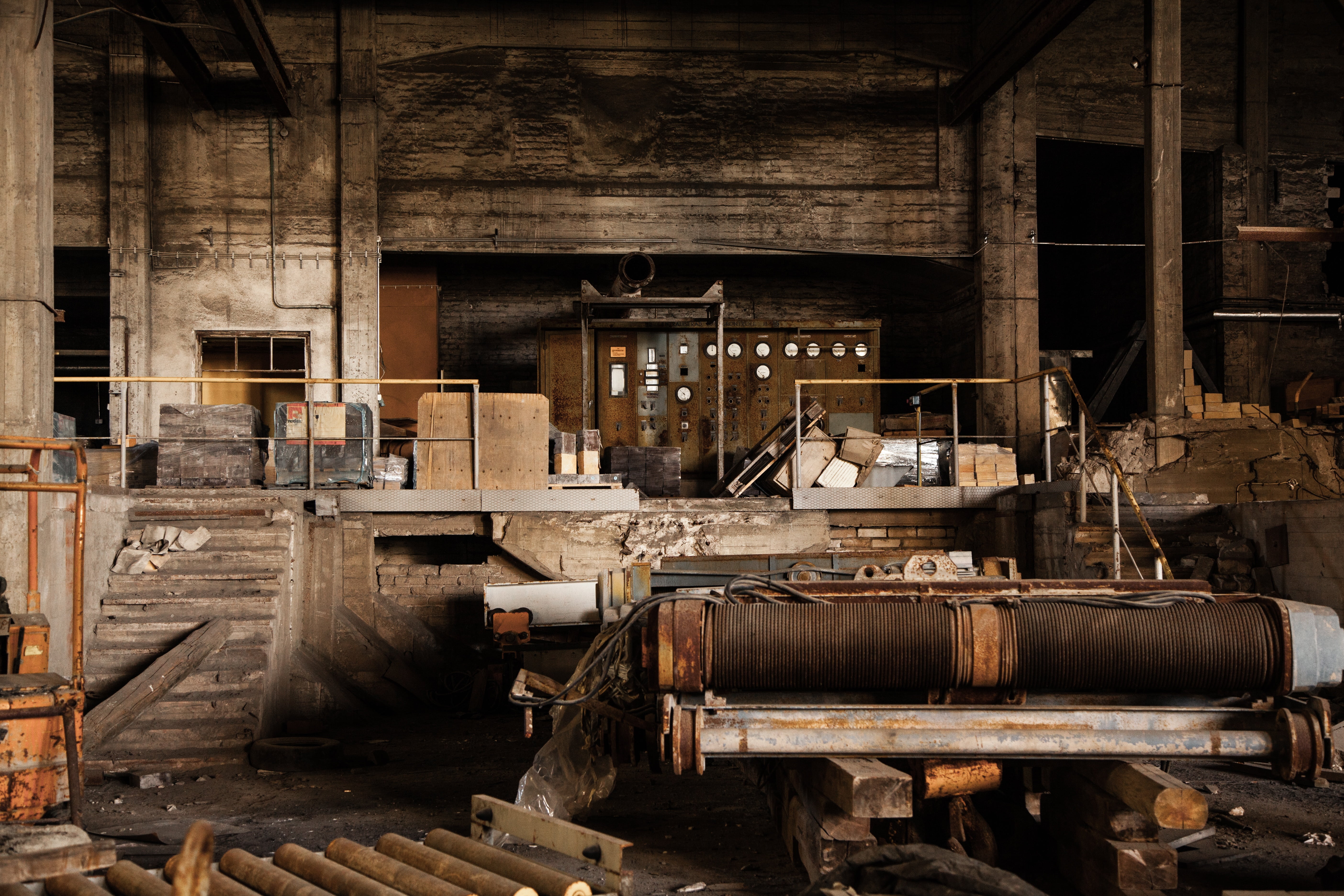 brown wooden kitchen old factory retro abandoned outdoors 2k 4k 5k