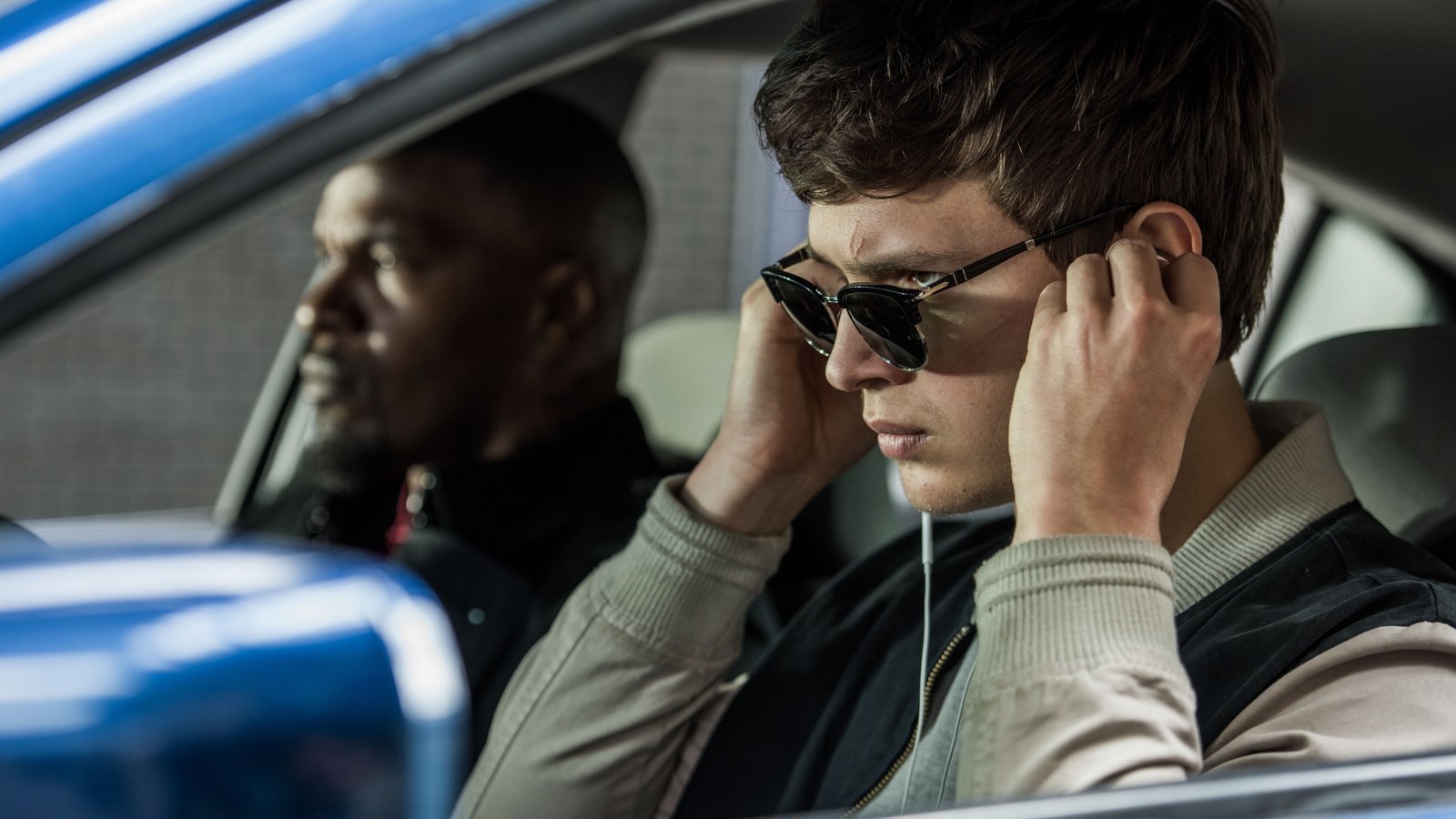 man in grey and black long sleeved top wearing sunglasses 2k 4k 5k 8k