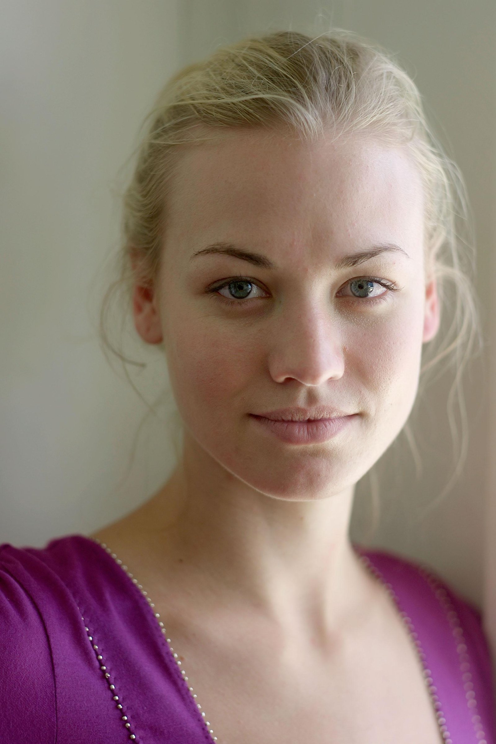 Yvonne Strahovski actress celebrity hollywood 2k
