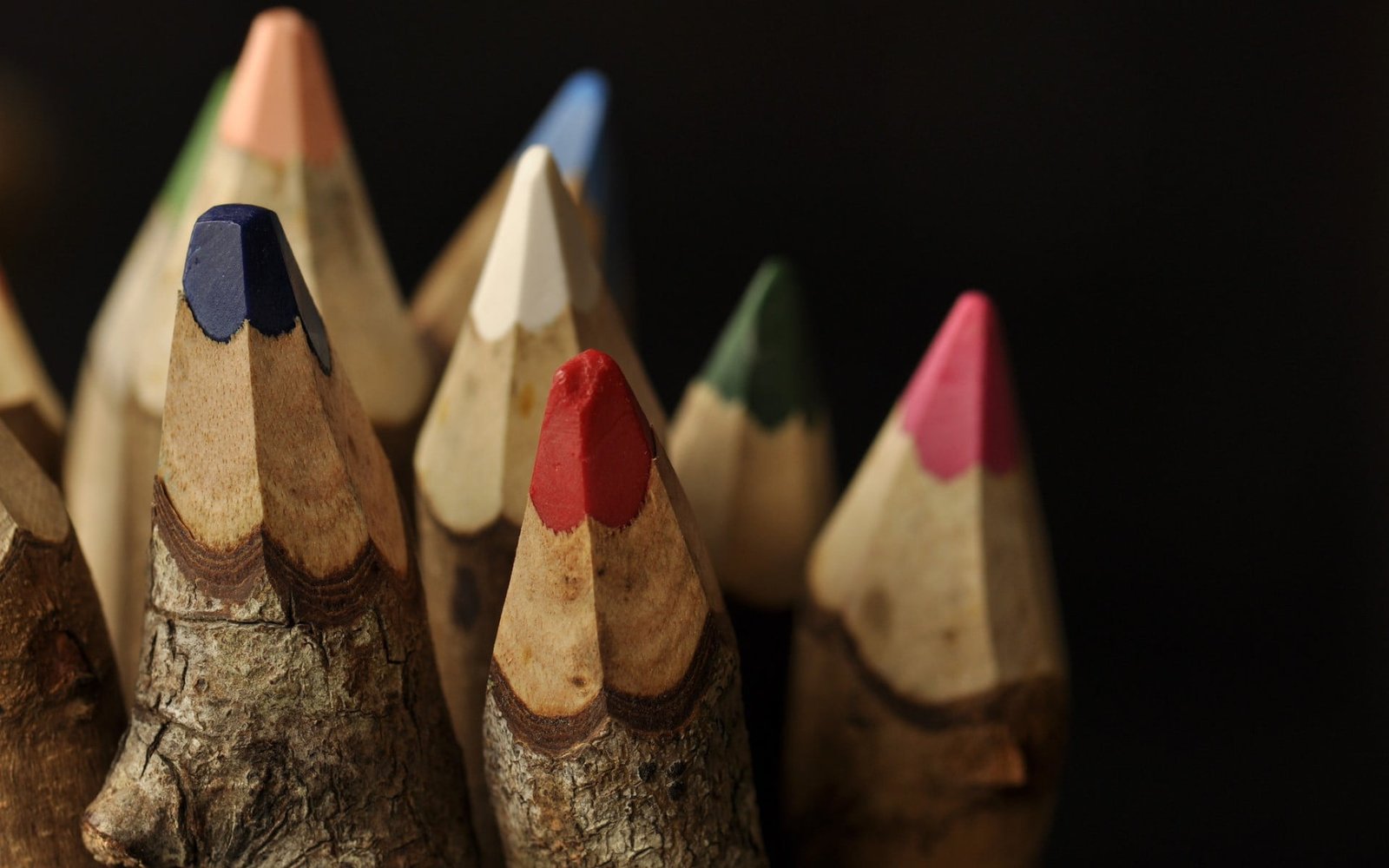 assorted color pencil lot close up photo pencils macro 2k
