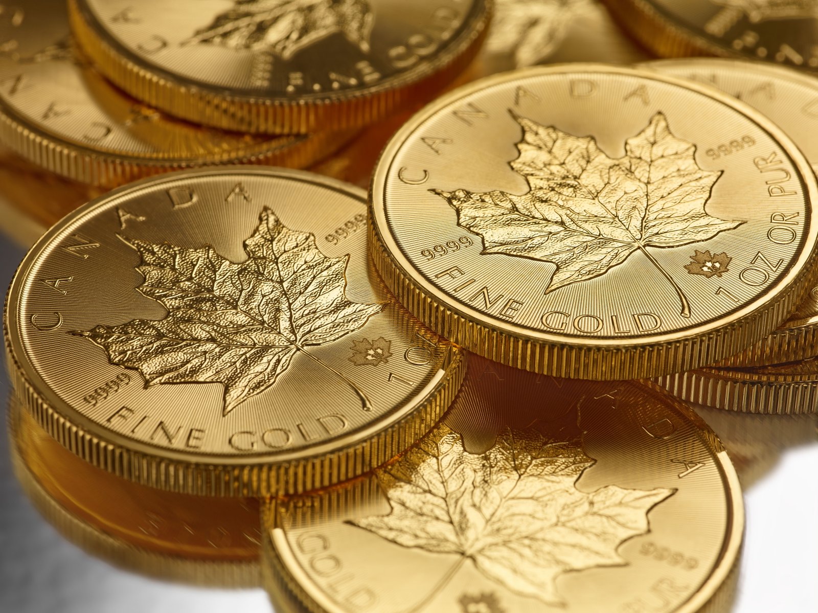 Canada macro gold money coins metal finance currency 2k 4k 5k