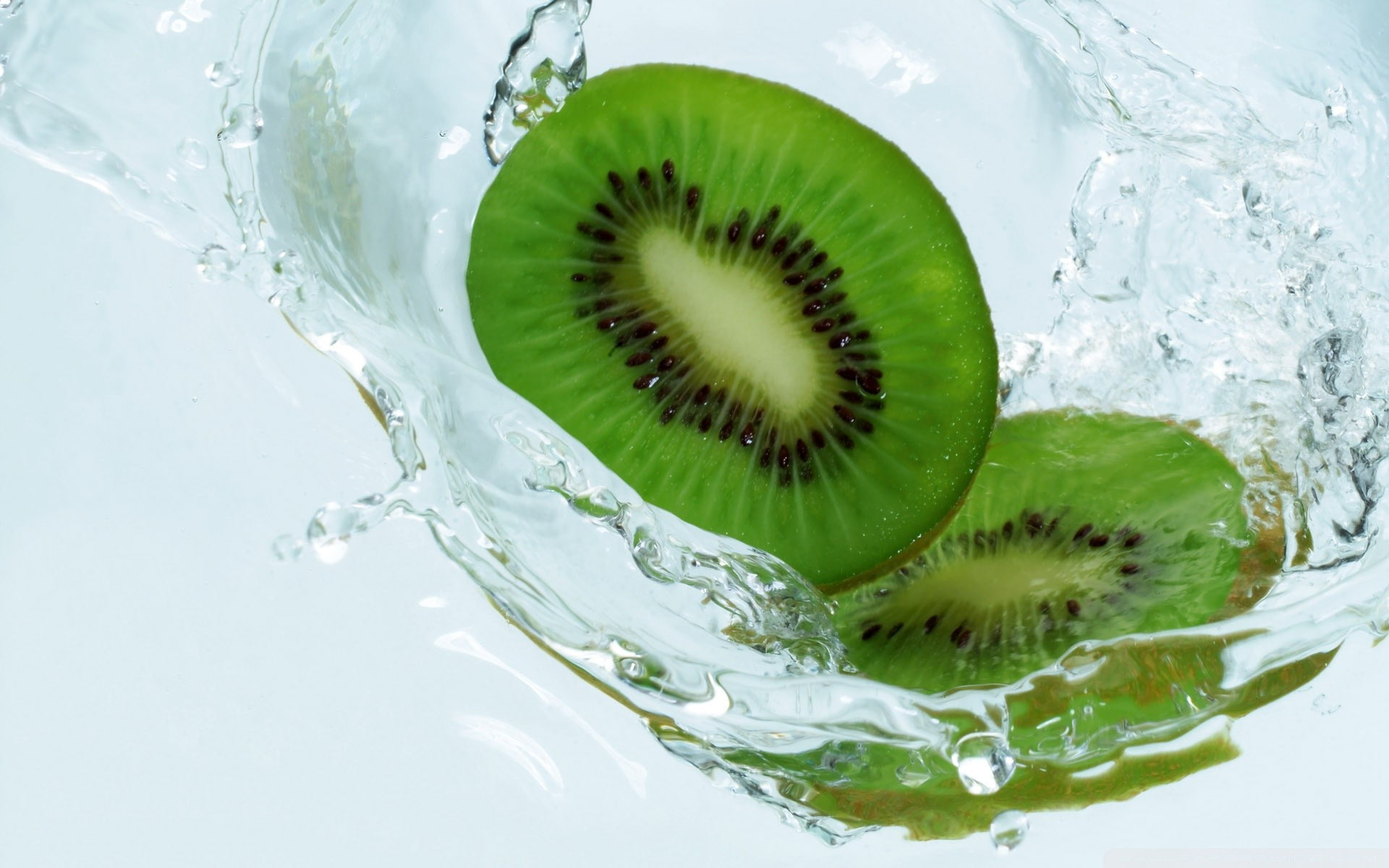 macro fruit kiwi water splashes healthy eating 2k