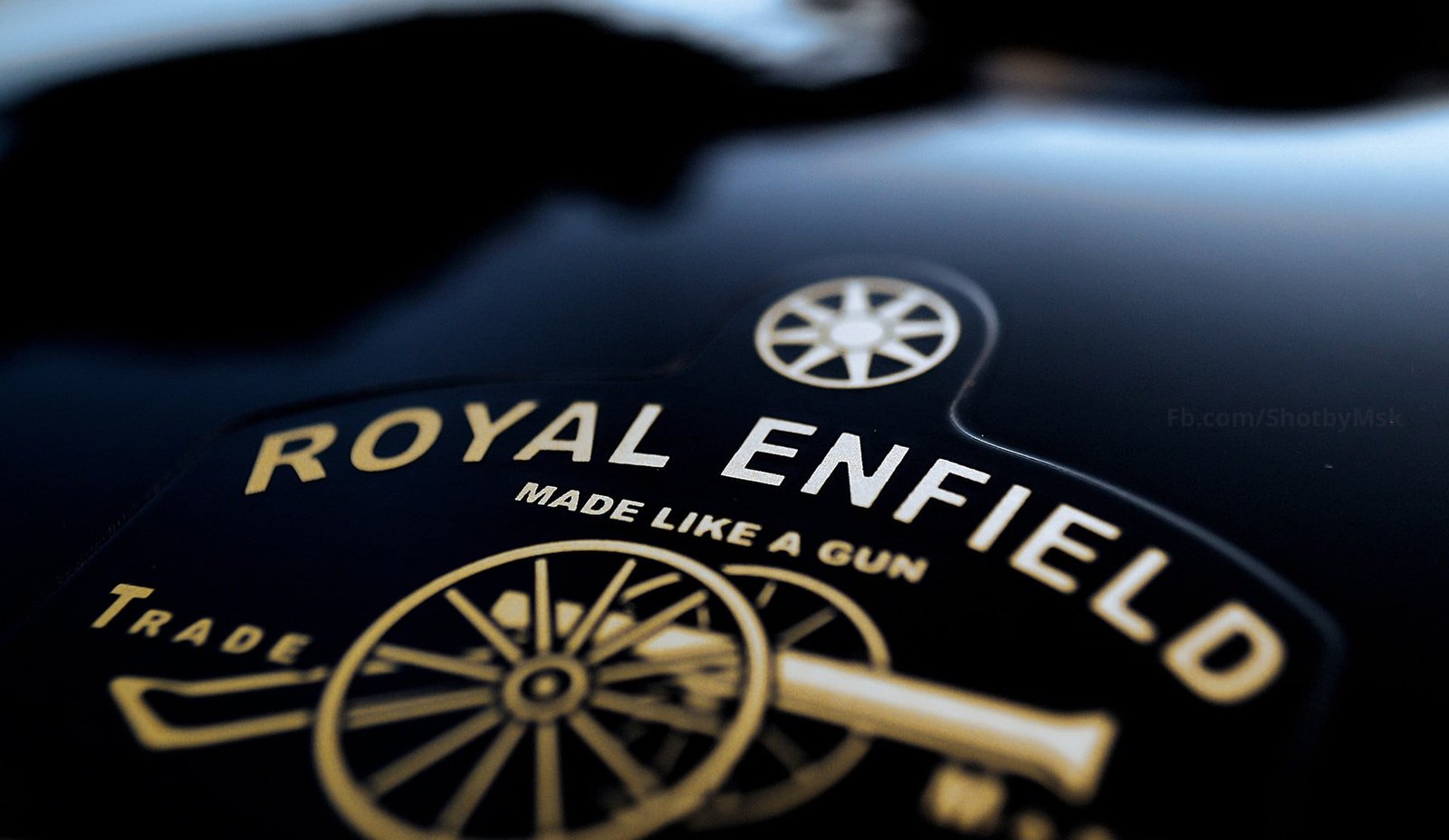 Royal Enfield logo macro western script close up text communication 22 2k
