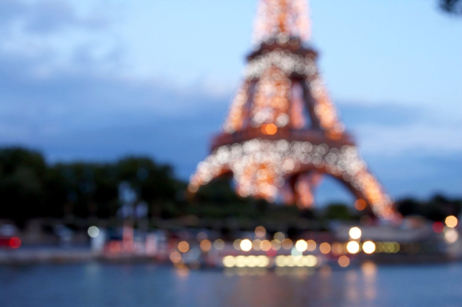Eiffel Tower Paris France the city lights blur bokeh La tour 2k