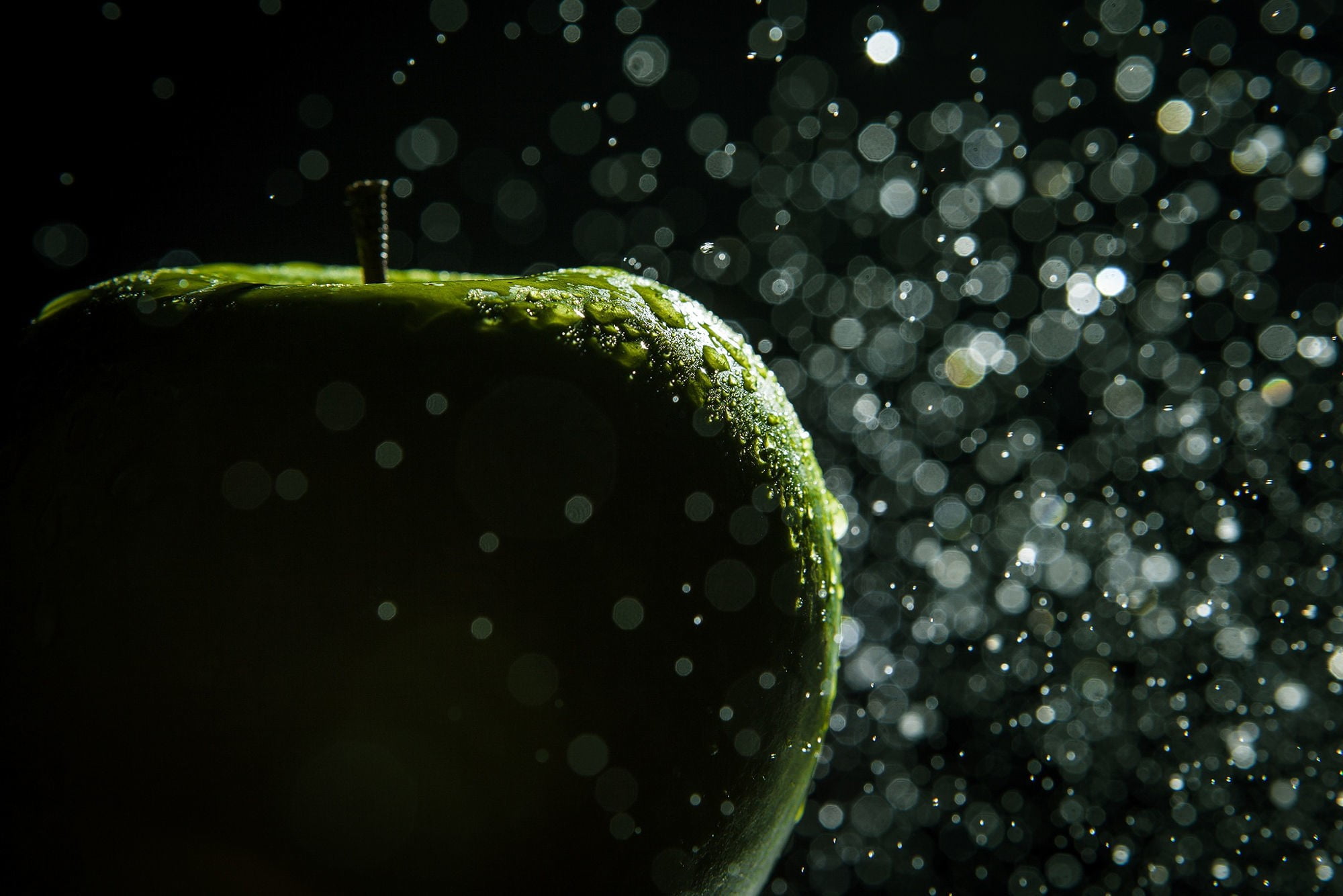 green apple fruit apples macro water bokeh freshness drop 2k