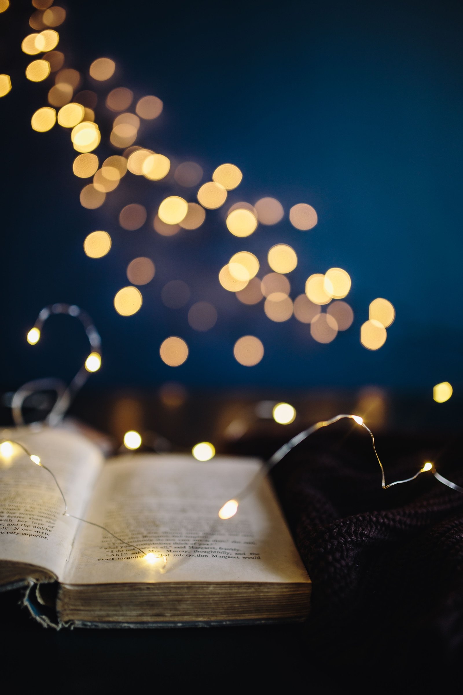 Making Magic with Fairy Lights time decoration bokeh christmas 2k 4k