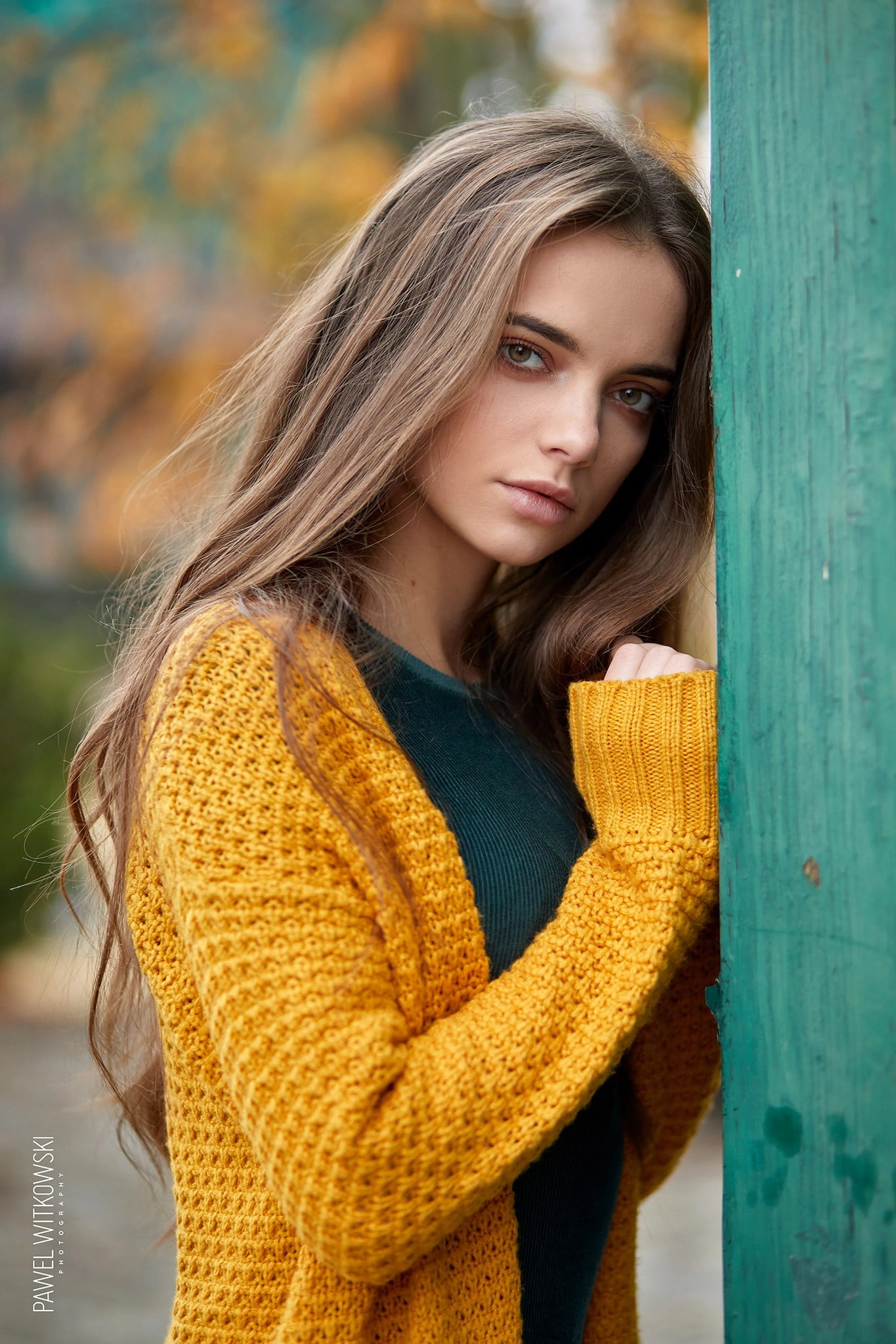 Pawe Paoro Witkowski portrait display women outdoors