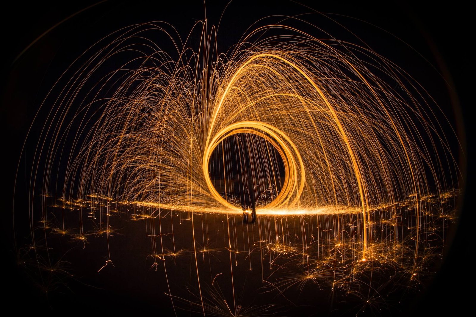 Light Painting at Night abstract art artistic celebration 2k