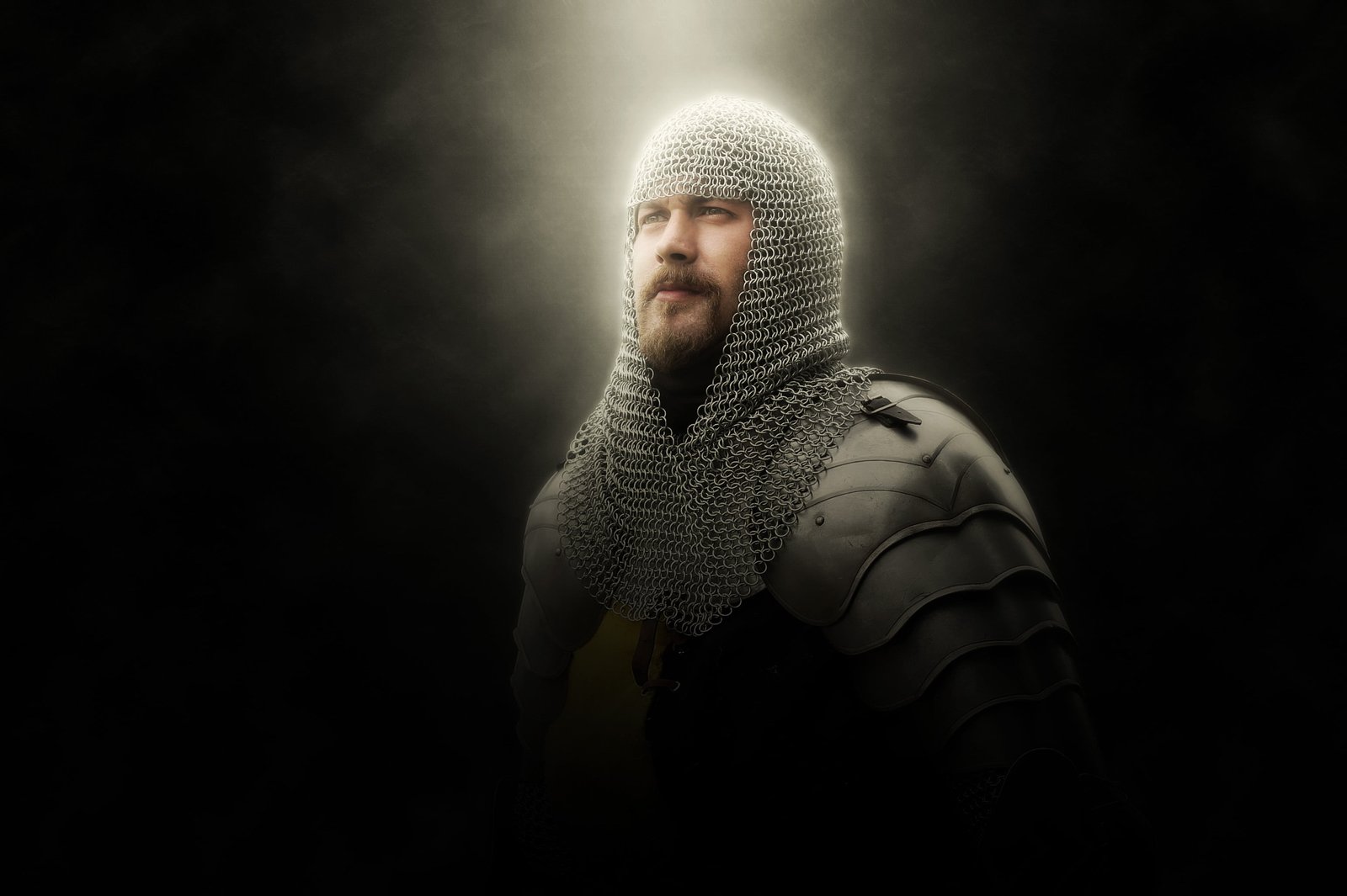 man in silver colored armor suit knight chainmail middle ages 2k