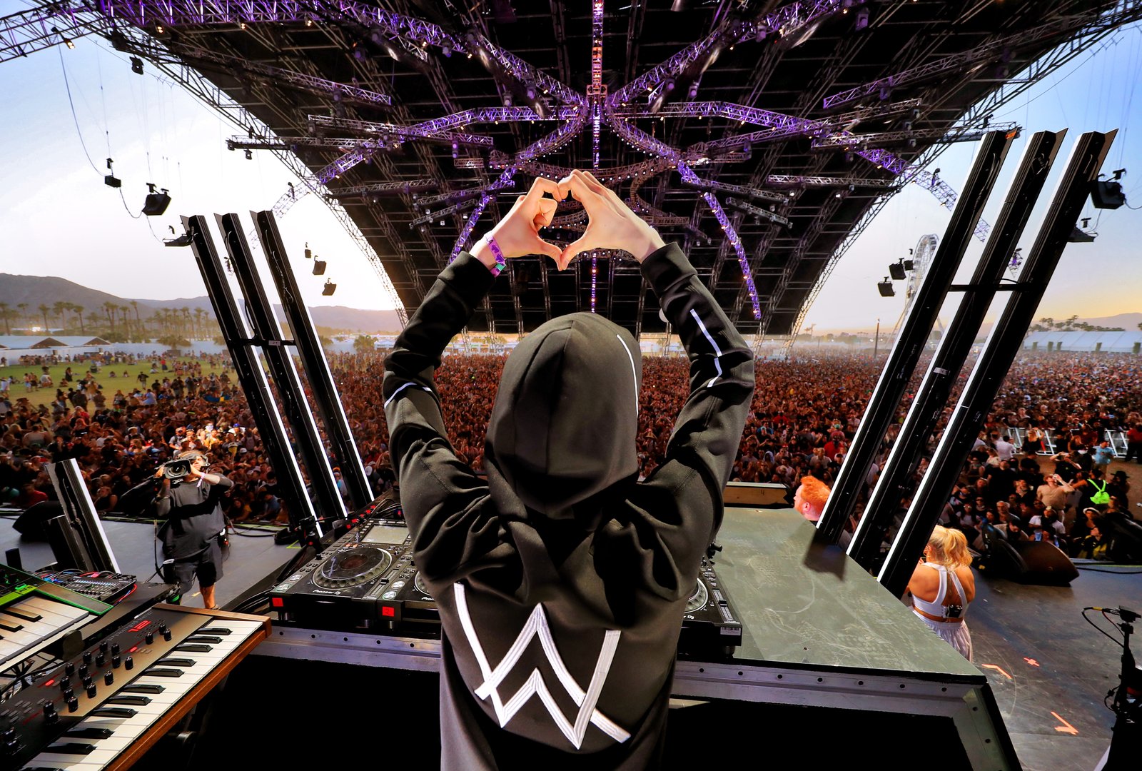 alan walker music hd dj real people group of 2k 4k 5k