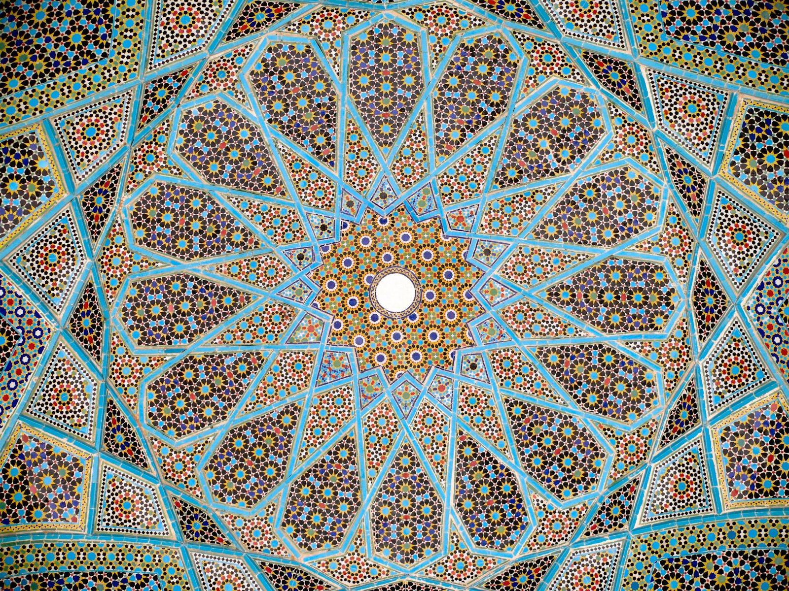 blue and brown floral mandala illustration persian art tradiotional 2k 4k
