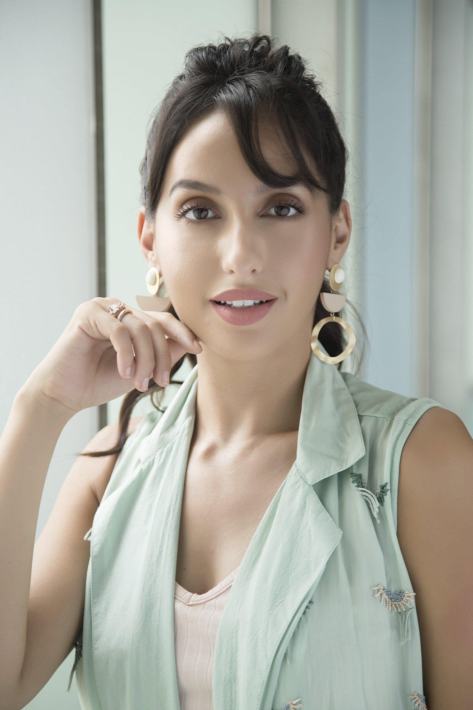 Nora Fatehi UHD actress model dancer 2k 4k