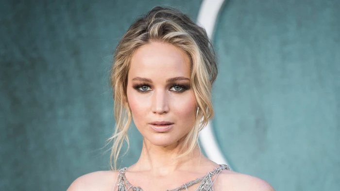 jennifer lawrence silver gown actress hollywood 2k