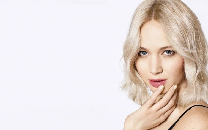 jennifer lawrence with short blonde hair actress hollywood