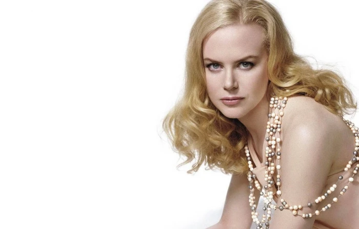 young nicole kidman wearing pearls actress hollywood