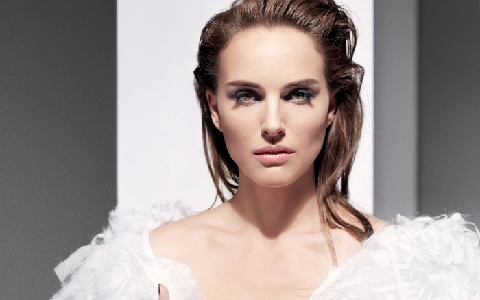 natalie portman in feathered dress actress hollywood 2k